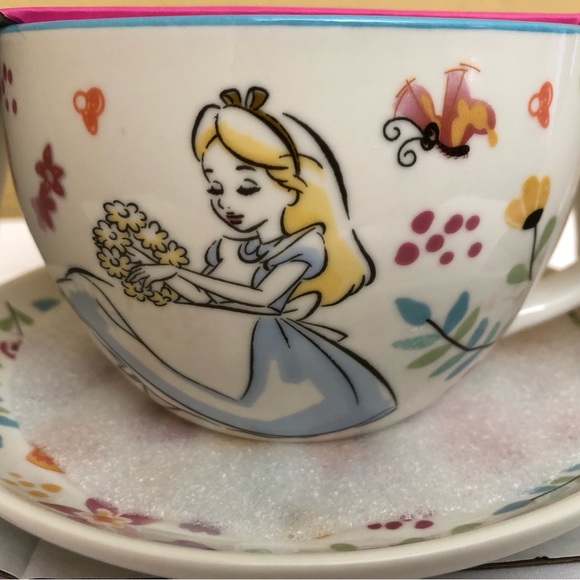 Disney Alice In Wonderland Spring Floral 16oz Teacup with Saucer NWT - Picture 2 of 13